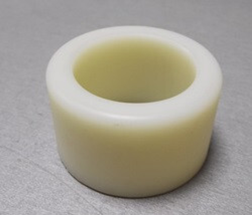 Втулка капролоновая