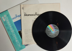 Винтажная виниловая пластинка LP The Best Of The Mamas and The Papas (Japan 1980) (Obi) Twelve Thirty