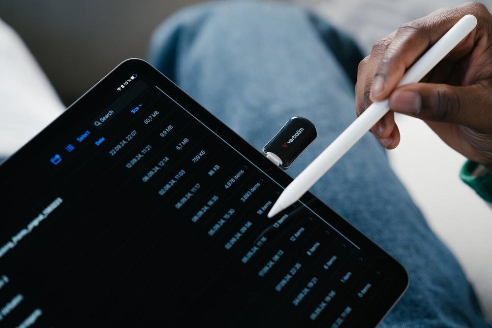 Внешний накопитель Verbatim Plectra USB 3.2 Gen1 Type-C 128GB, R 100 МБ/с