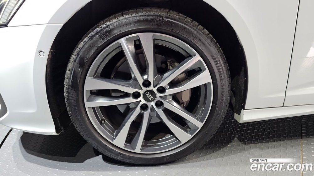 Audi A6 (C8) 45 TFSI Premium (06.2022)