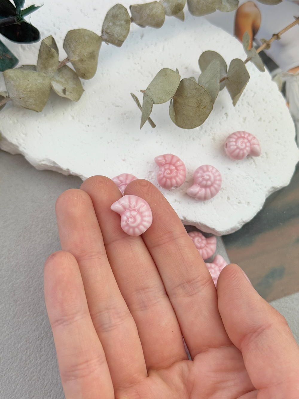 Керамические бусины "Ракушка", розовый 15 мм, 5 штук