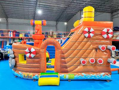 Надувной батут "Веселый кораблик", 7x5x5 м.