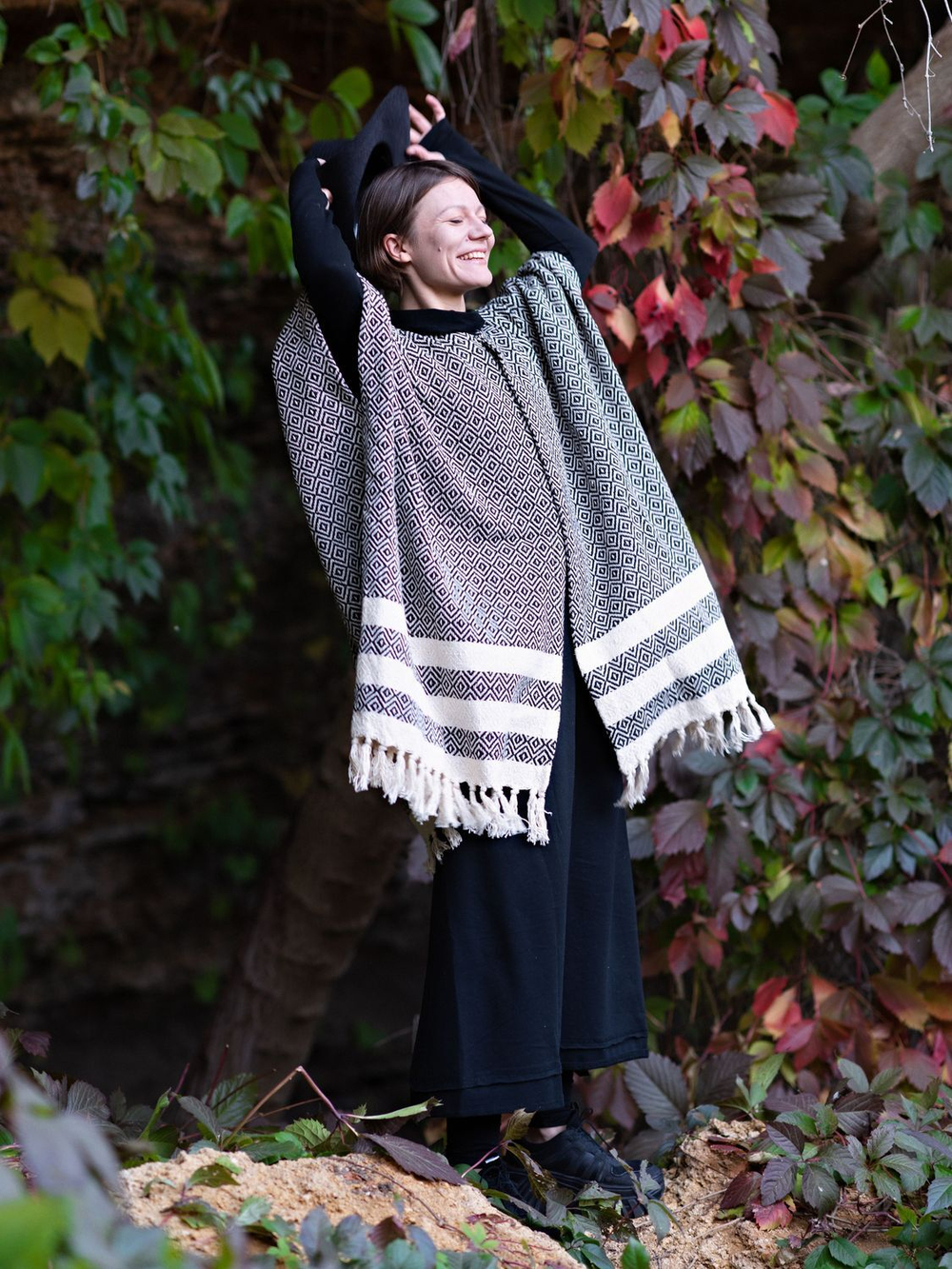 Бохо-накидка из фактурного хлопка (черный с полосами/ромб)