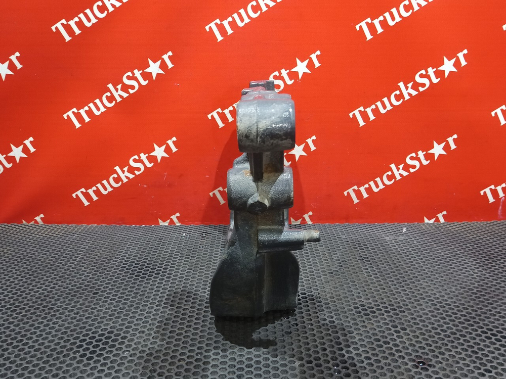 Кронштейн брызговика левого 2021г.