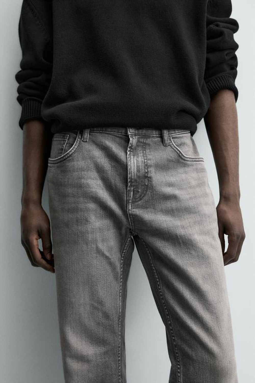 ZARA БАЗОВЫЕ ДЖИНСЫ SLIM FIT, СВЕТЛО-СЕРЫЙ