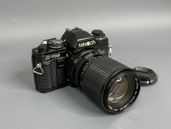 Minolta X-700 + Minolta MD 35-105mm 3.5-4.5 Zoom