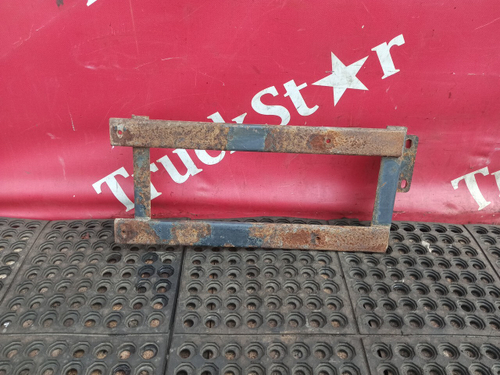 Кронштейн крыла переднего левого 2017г