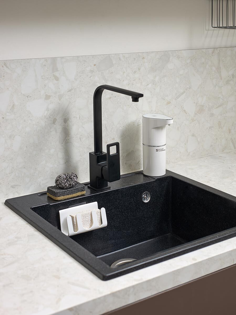 Диспенсер сенсорный для жидкого мыла lume, 350 мл, белый