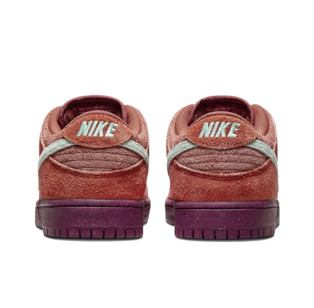 Кроссовки Nike SB Dunk Low ‘Mystic Red’ DV5429-601