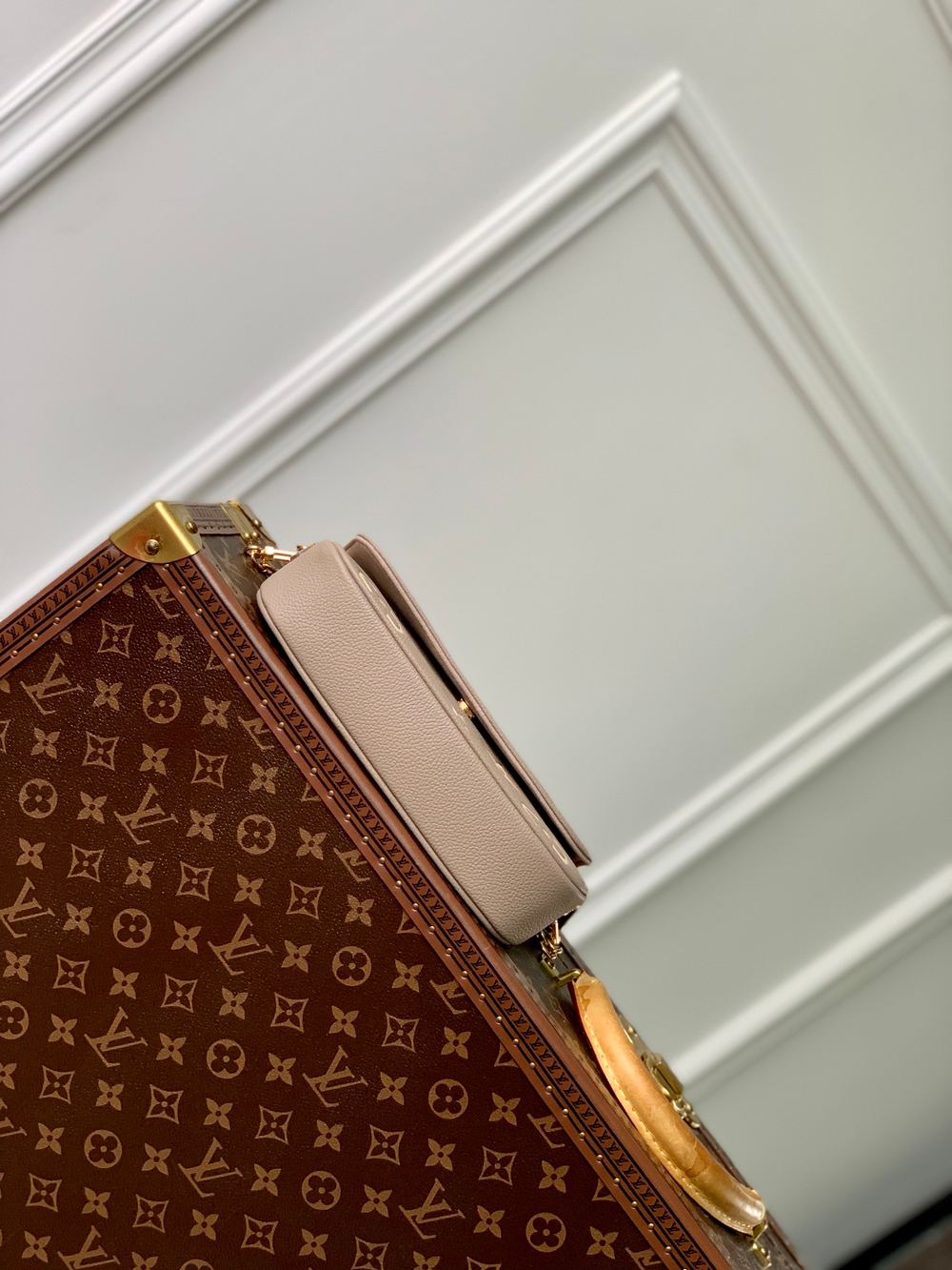 Louis Vuitton Ivy Wallet On Chain Bag