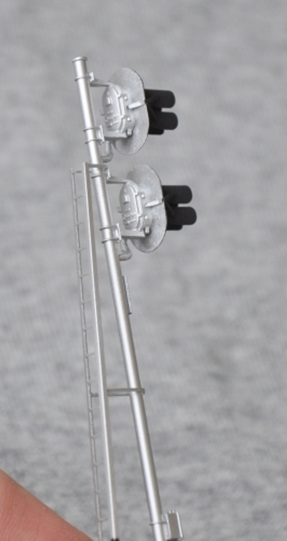 Четырехзначный мачтовый светофор Тип ЖЗ-КЖ (TT, 1:120)