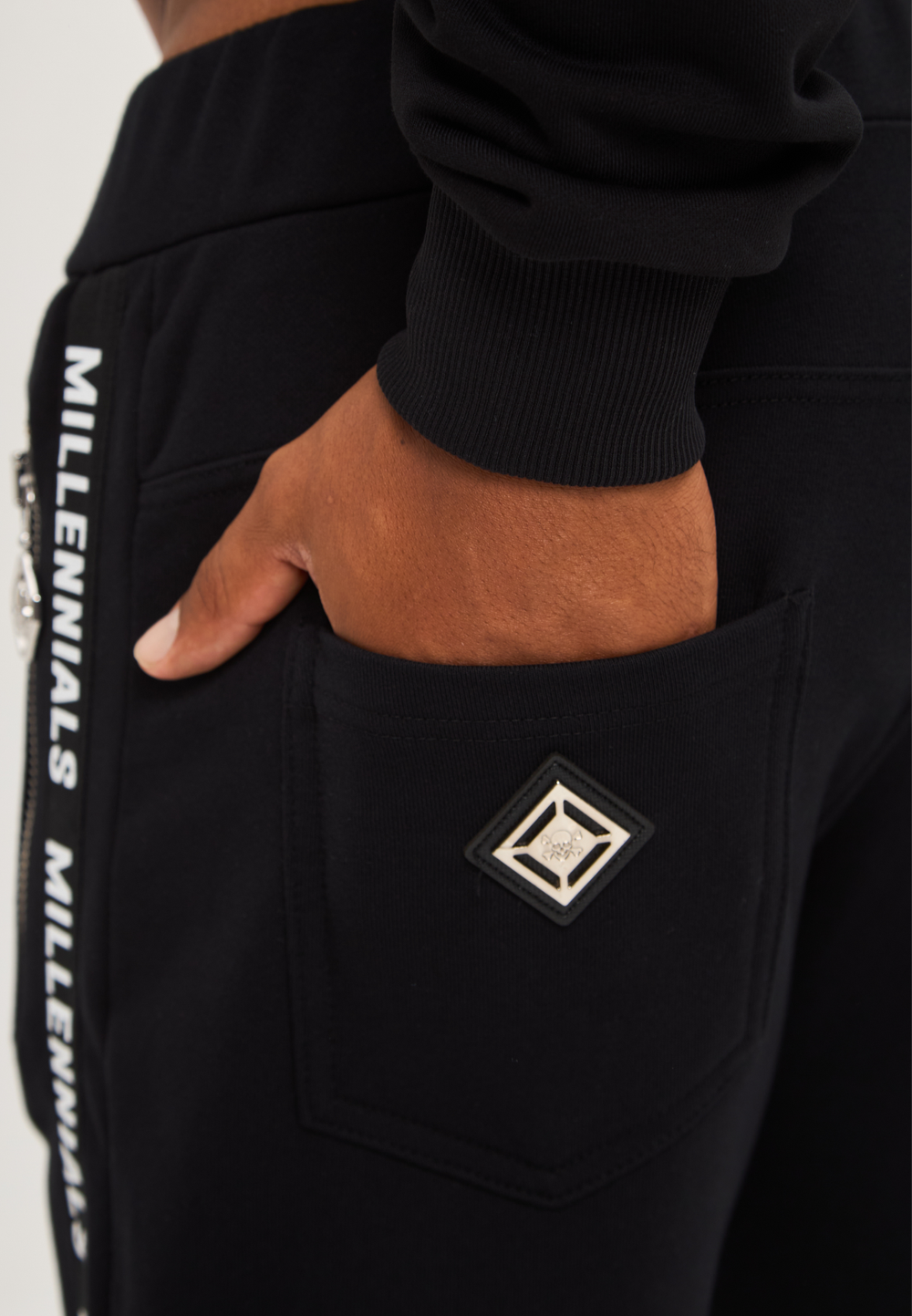 Костюм спортивный черный Millennials TM