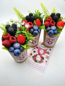 Смузи из ягод» мини-букет в крафт стаканчике подарок