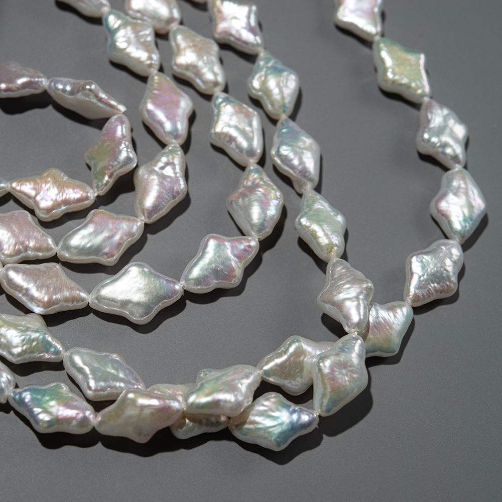 Жемчуг культивированный в форме ромба, 15*10мм, белый