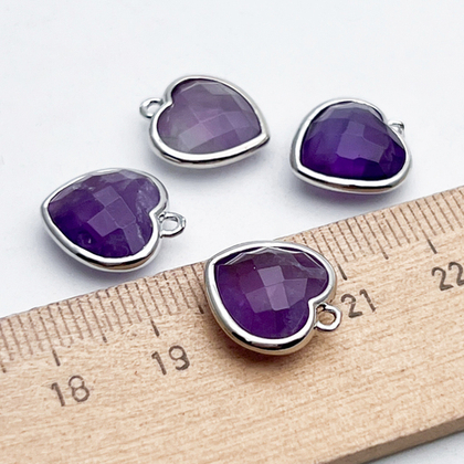 Подвеска Сердце, аметист, цвет серебро (родий), размер около 14*13 мм, цена за 1 шт