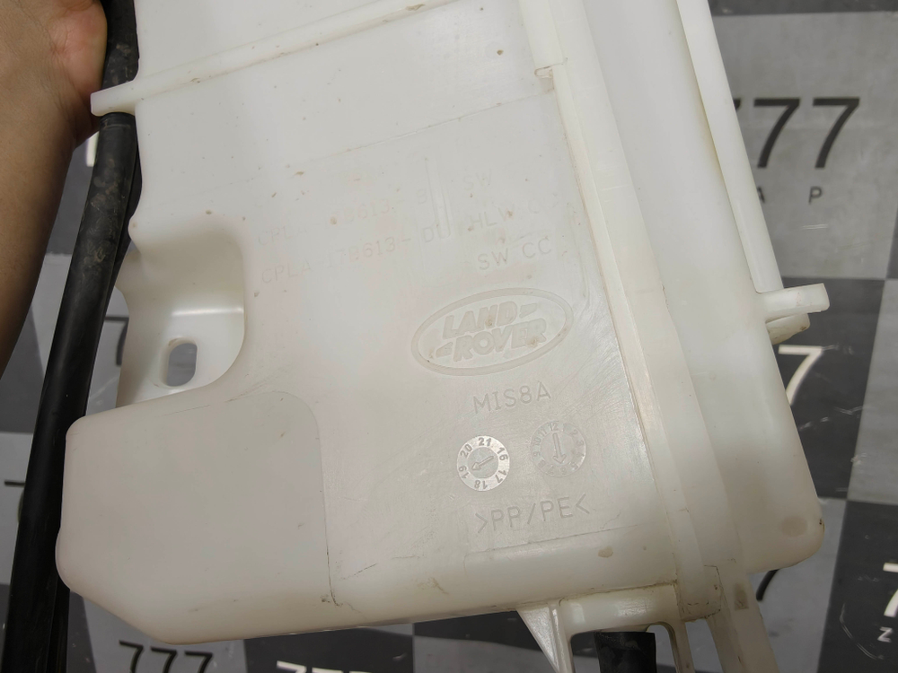 Бачок омывателя Land Rover Range Rover 4 (L405), Range Rover Sport 2 13-22 Б/У Оригинал LR118191