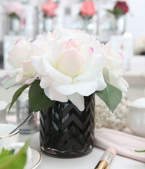 Букет бледно-розовых роз в вазе "ёлочка", Cote Noire