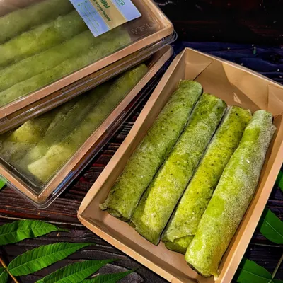 Фотография Блины со шпинатом и сыром 400гр/4 шт купить в магазине Афлора