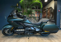 Honda GL 1800 Gold Wing, 2024 (Green Denim)
