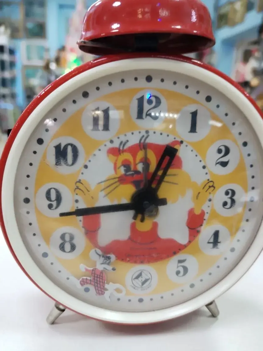 Часы будильник СССР Янтарь кот Леопольд