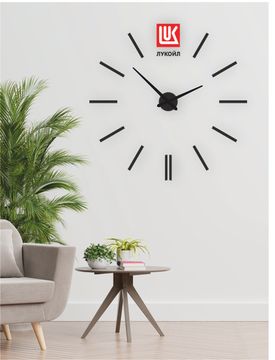 Настенные часы "Лукойл"