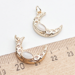 Подвеска Месяц, цвет золото, фианиты, стекло, размер 20*15 мм, цена за 1 шт