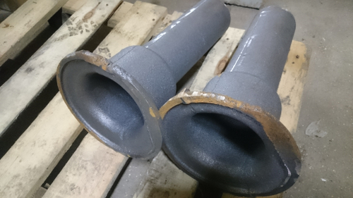 Корпус - патрубок воронки водосточной чугунной ВР-100