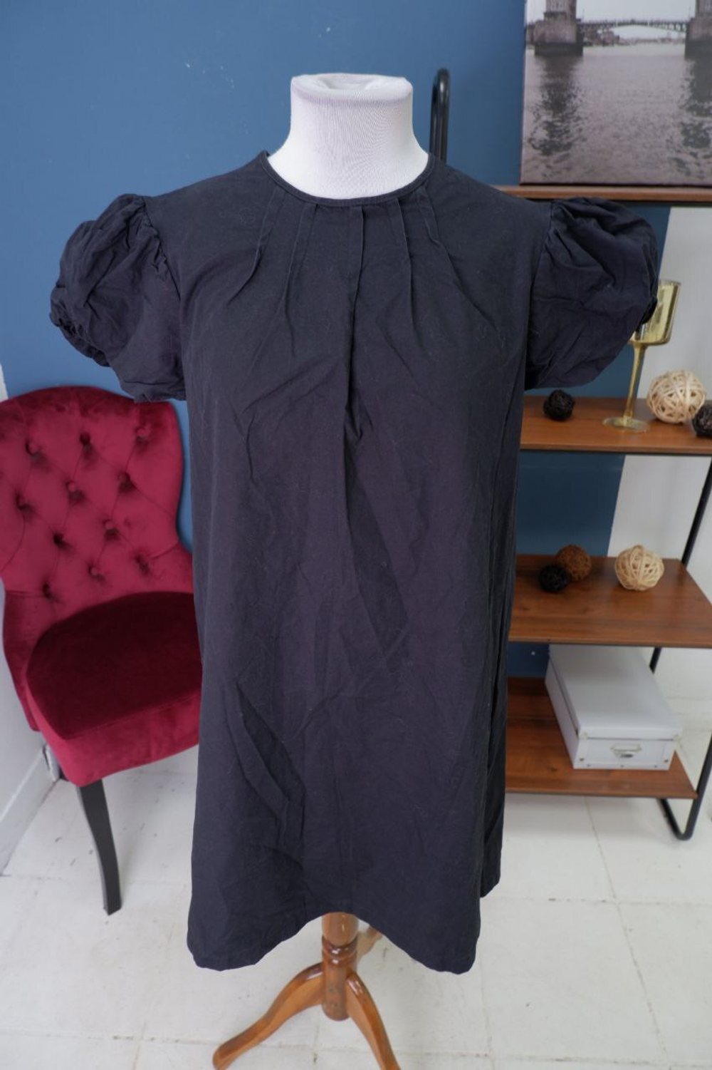 Платье Twism лаконичное 40 размер