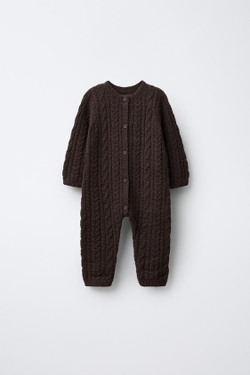 ZARA ВЯЗАНЫЙ КОМБИНЕЗОН С УЗОРОМ «КОСЫ», ТЕМНО-КОРИЧНЕВЫЙ