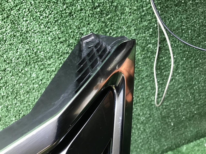 Решетка радиатора Lexus LX 3 (2015-2023)