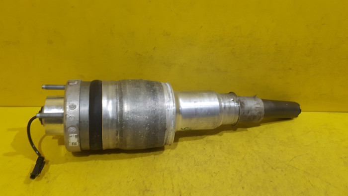 Амортизатор передний правый Maserati Levante (2016-н.в.)