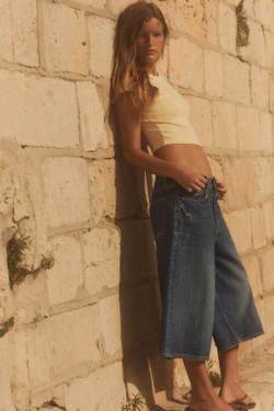 ZARA УКОРОЧЕННАЯ ФУТБОЛКА ИЗ ХЛОПКА И МОДАЛА, ЖЕЛТЫЙ