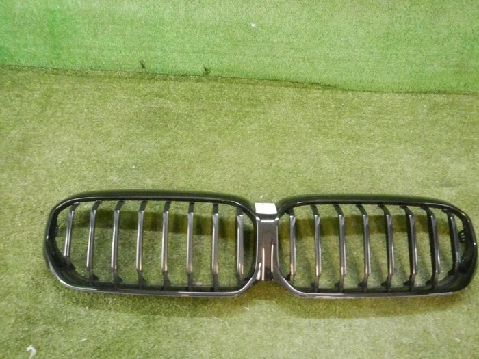 Решетка радиатора BMW 5er G30 (2020-2023)