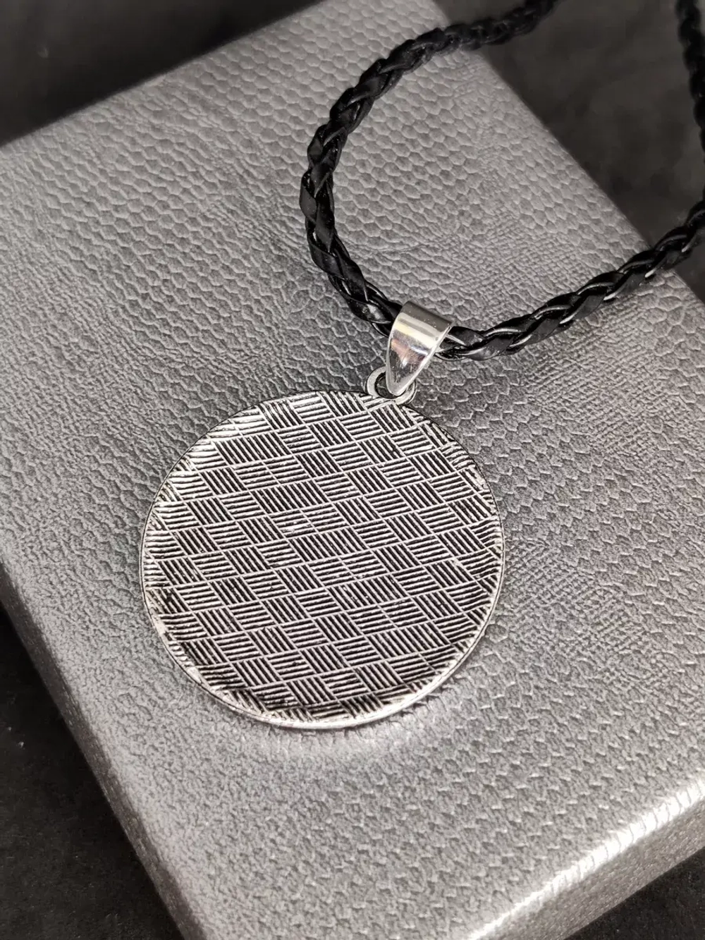 Защитный магический кулон амулет Рунический компас Вегвизир