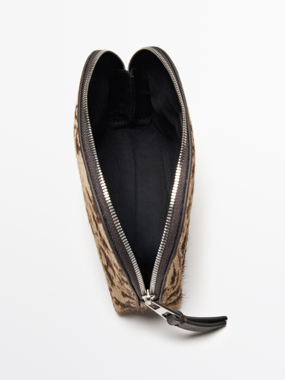 Massimo Dutti Несессер из кожи с меховым принтом, экрю