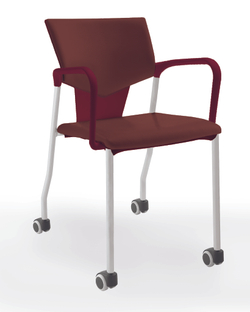 Aktiva стул на 4 ногах и колесах с мягким сиденьем и спинкой