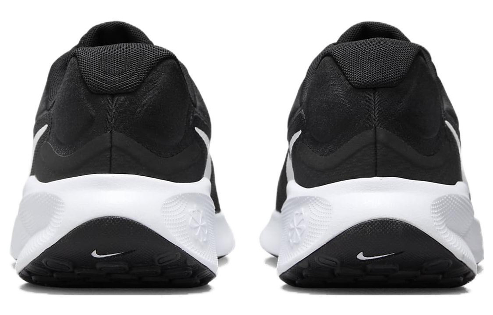 Кроссовки Nike Revolution 7