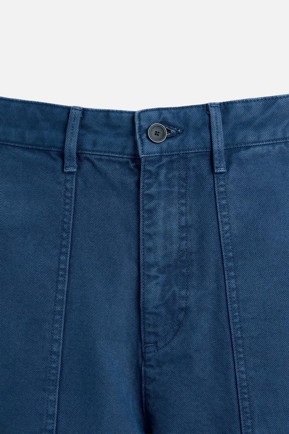 ZARA БРЮКИ REGULAR FIT ИЗ ТКАНИ С ЭФФЕКТОМ ПОТЕРТОСТИ, СИНИЙ