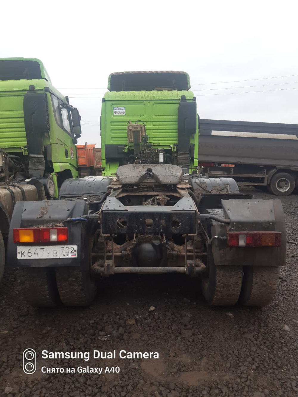 Shacman (Shaanxi) SX* 6x6 Седельный тягач SX42586W385C (Дизельный, 10,8 л, 441 л.с., МТ)