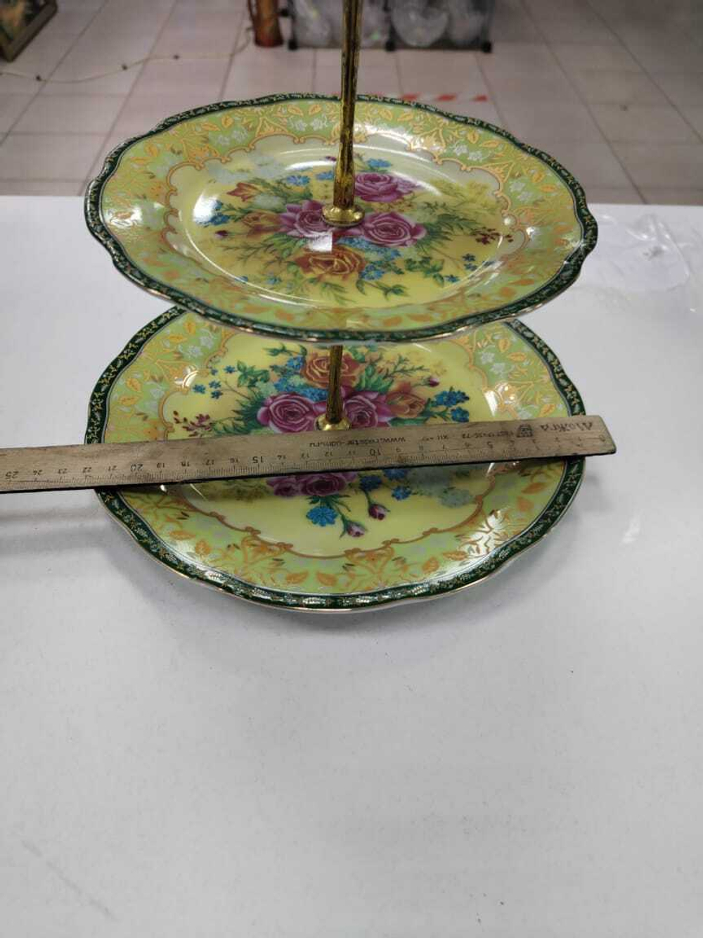 Этажерка для фруктов. фарфор. Италия