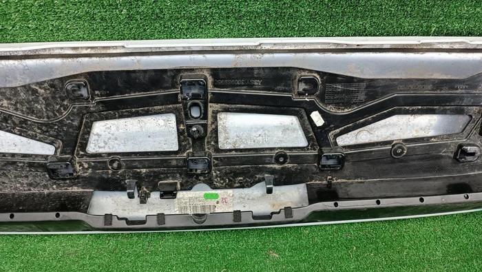 Спойлер крышки багажника Renault Kaptur (16-22)