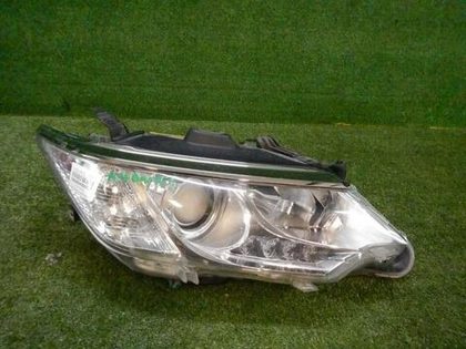 Фара правая Toyota Camry 7 XV50 (2014-2017) ксенон не адаптив