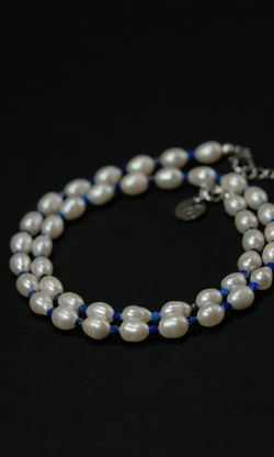 Чокер "Memo about Summer" из жемчуга рис с лазуритом 33-38 см