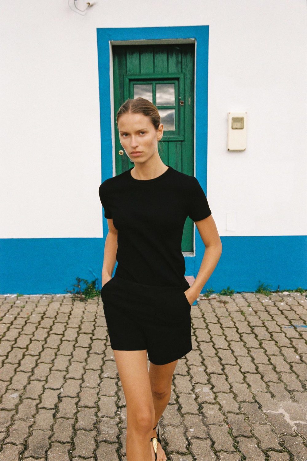 ZARА ШОРТЫ С ВЫСОКОЙ ПОСАДКОЙ, ЧЕРНЫЙ