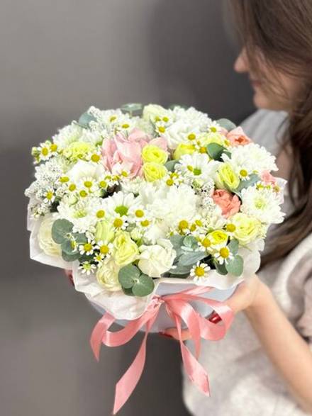 Композиция-шайба с ромашками