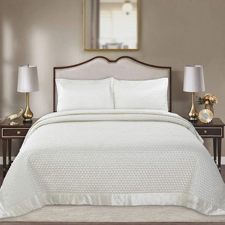 Покрывало 240х260 Sofi De MarkO Тринити молоко