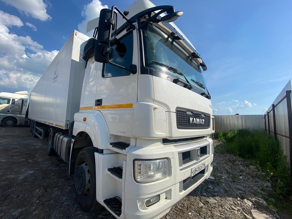 КамАЗ 5490 4x2 Седельный тягач 5490-033-87(S5) (Дизельный, 12,0 л, 401 л.с., АТ)