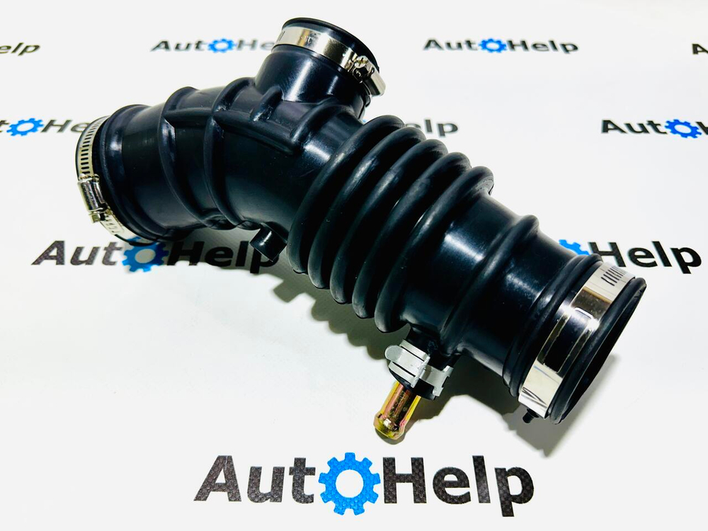 Патрубок воздушного фильтра 16578-6N000 Nissan Bluebird Sylphy QG10 QG18DE