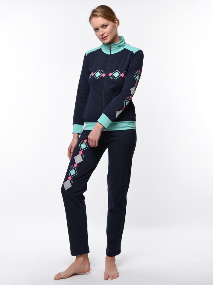 Костюм женский