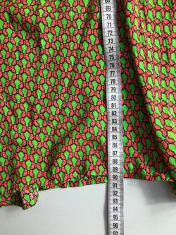 Платье лаконичное, визуально на 40 размер